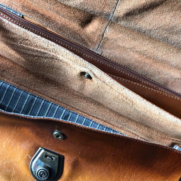 Bugatti Leather Satchel - Picture 5 of 7